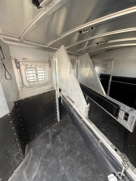Used 2005 Platinum 4H Horse Trailer