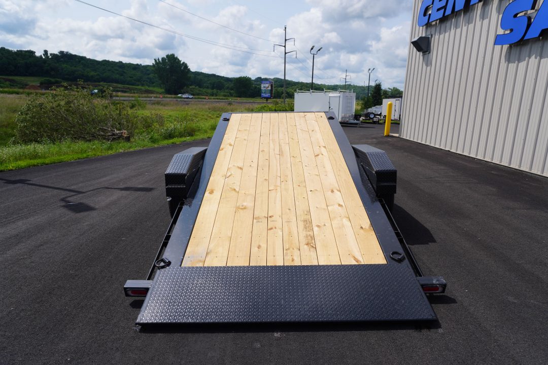 New 2026 Diamond C Trailers 210 82x24ft Tilt Trailer
