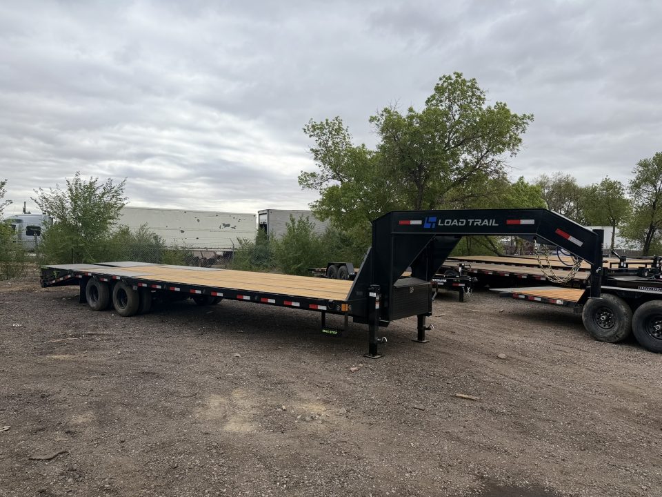 New 2026 Load Trail 8.5-32 Tandem Dual Gooseneck Deckover Equipment Hauler 24K GVWR