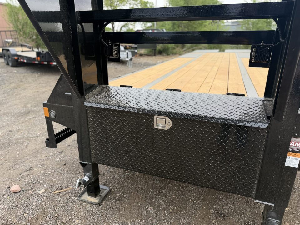 New 2026 Load Trail 8.5-32 Tandem Dual Gooseneck Deckover Equipment Hauler 24K GVWR