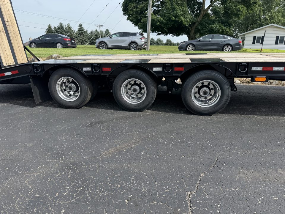 New 2026 Behnke FB8X33SDPT-50L Flatbed Trailer