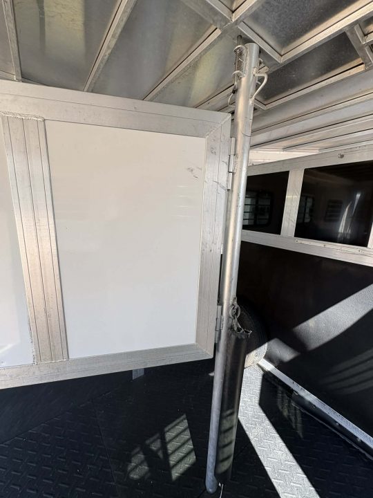 Used 2013 Eclipse 2 Horse Straight Load Horse Trailer