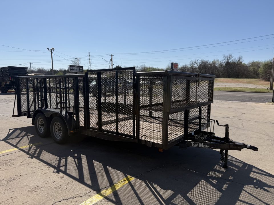 Used #146177 USED 2007 TRAIL MASTER 18 X 83 TANDEM AXLE 7K LANDSCAPE TRAILER