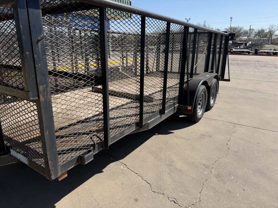 Used #146177 USED 2007 TRAIL MASTER 18 X 83 TANDEM AXLE 7K LANDSCAPE TRAILER