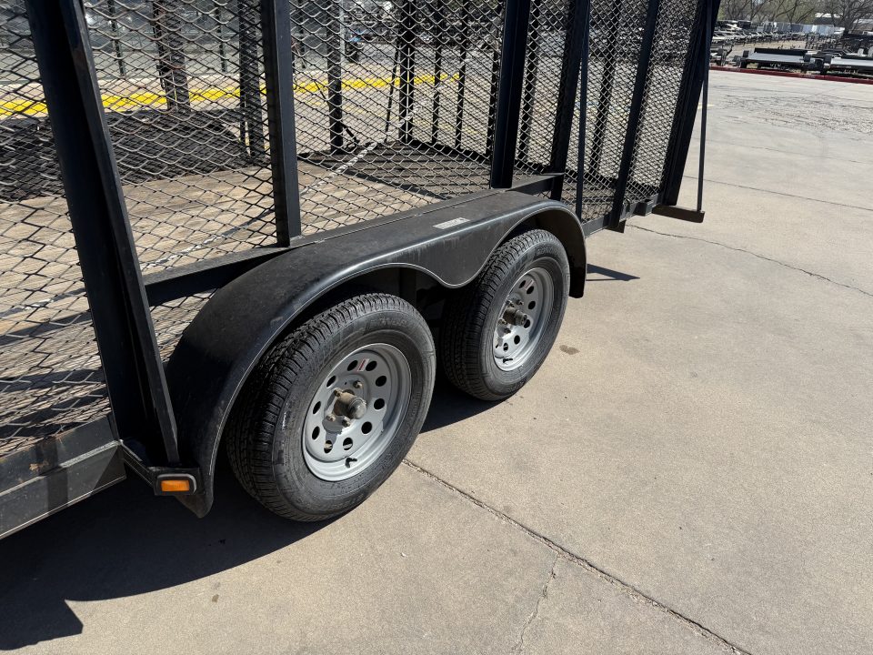 Used #146177 USED 2007 TRAIL MASTER 18 X 83 TANDEM AXLE 7K LANDSCAPE TRAILER