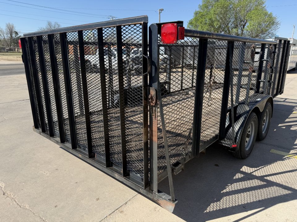 Used #146177 USED 2007 TRAIL MASTER 18 X 83 TANDEM AXLE 7K LANDSCAPE TRAILER