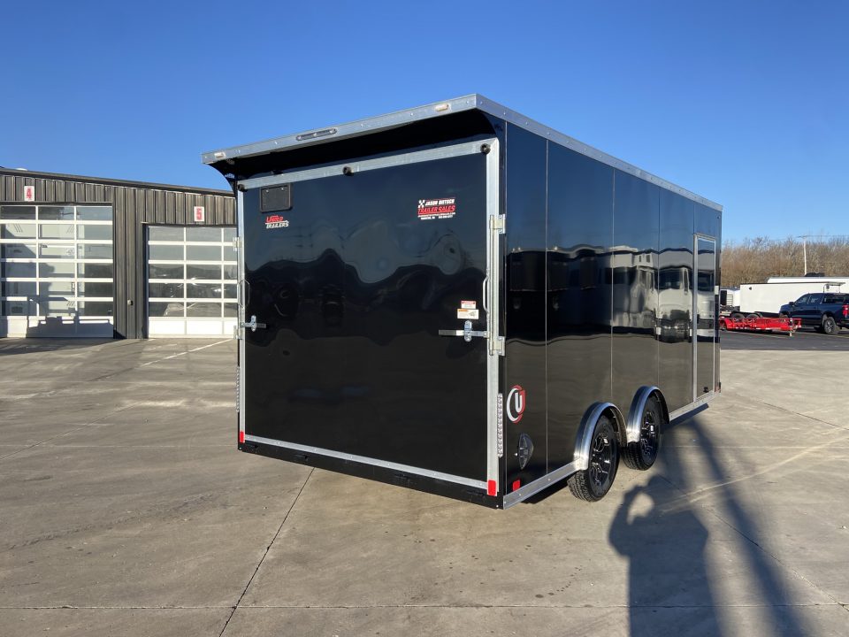 New United UJ-8.5X18 Enclosed Trailer