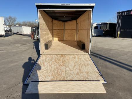 New United UJ-8.5X18 Enclosed Trailer