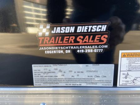 New United UJ-8.5X18 Enclosed Trailer