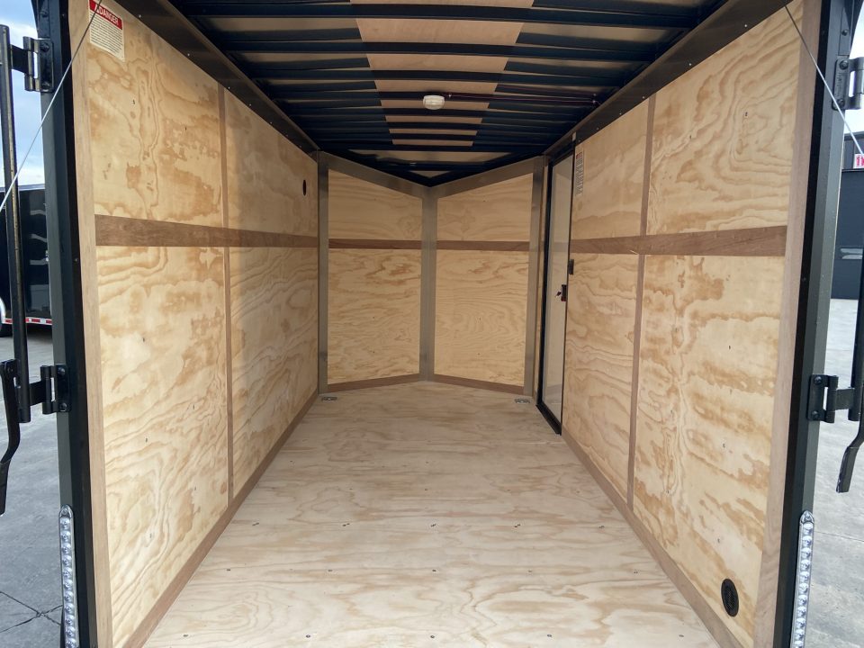 New United UJ-6X12 Enclosed Trailer