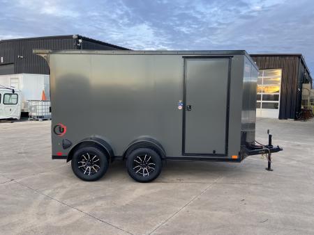 New United UJ-6X12 Enclosed Trailer