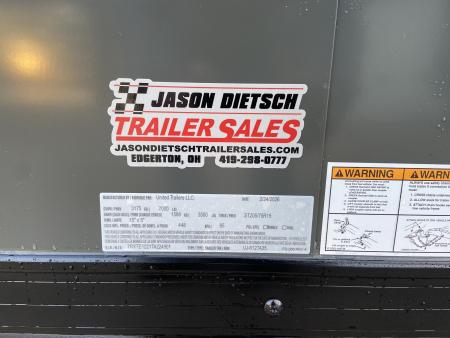 New United UJ-6X12 Enclosed Trailer