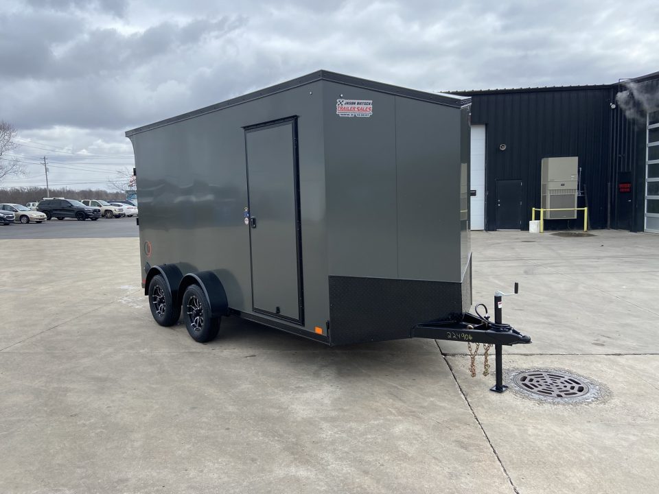 New United UJ-7X14 Enclosed Trailer