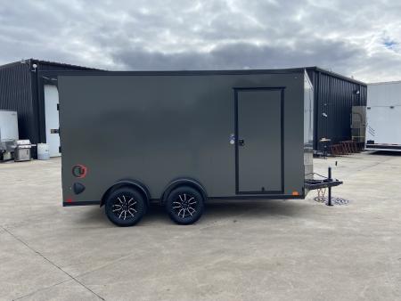New United UJ-7X14 Enclosed Trailer