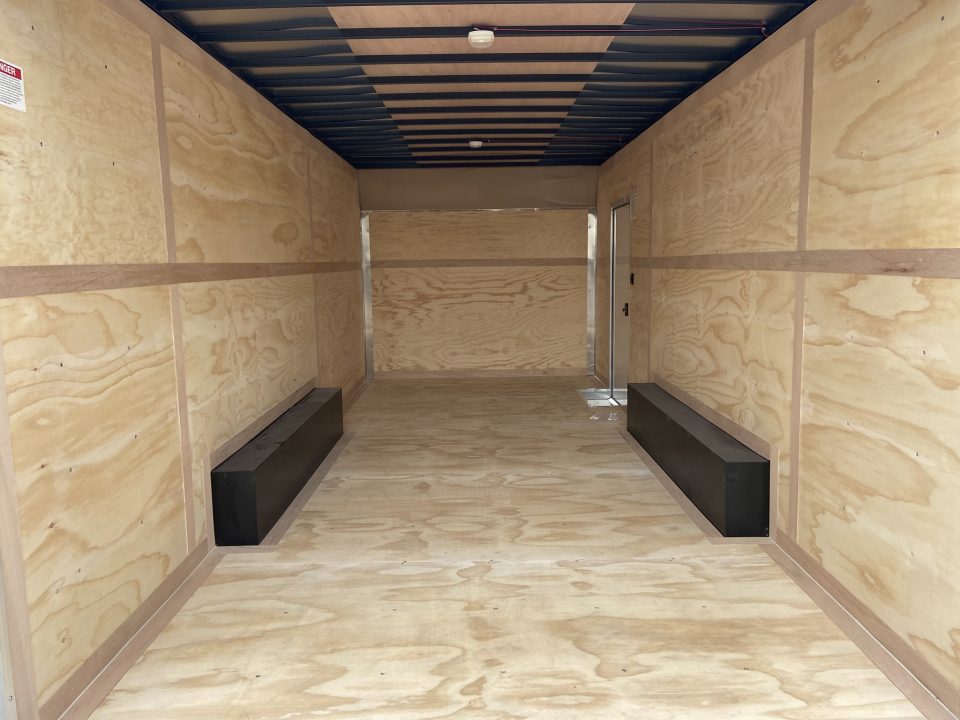 New United UXT-8.5X20 Cargo Enclosed Trailer