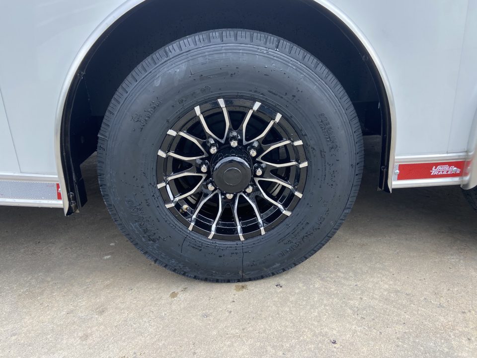 New United UXT-8.5X20 Cargo Enclosed Trailer