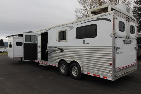 Used 2018 Merhow 8214 LQ - RARE 3+1 or 2+1 or 2 box stalls - w/ side & rear ramp -- BEAUTIFUL INTERIOR