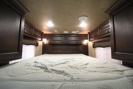 Used 2018 Merhow 8214 LQ - RARE 3+1 or 2+1 or 2 box stalls - w/ side & rear ramp -- BEAUTIFUL INTERIOR