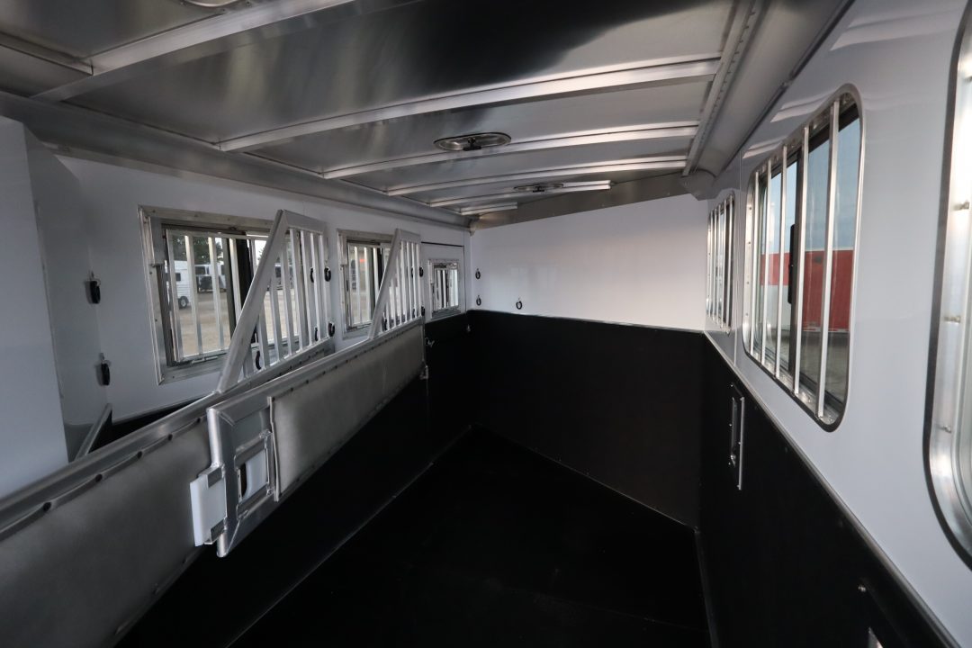 New 2026 Featherlite Trailers 3 Horse Trailer