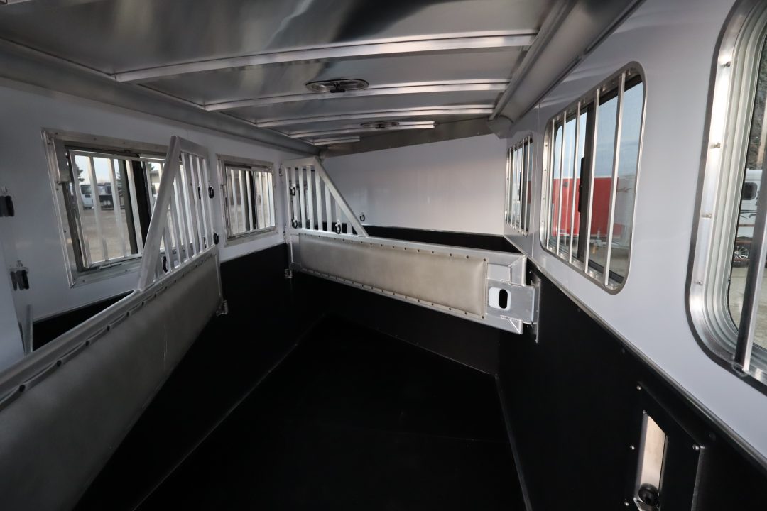 New 2026 Featherlite Trailers 3 Horse Trailer