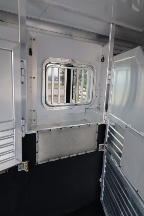 Used 2015 Featherlite Trailers 3 Horse Trailer