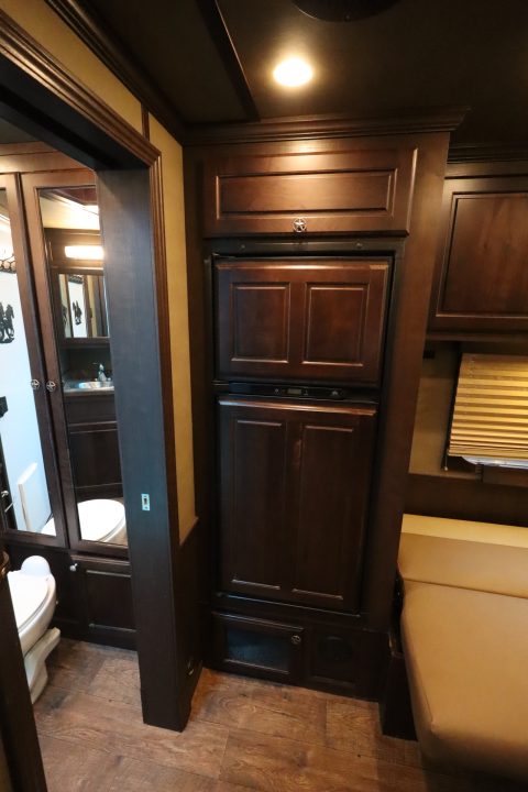 Used 2015 Featherlite Trailers 3 Horse Trailer