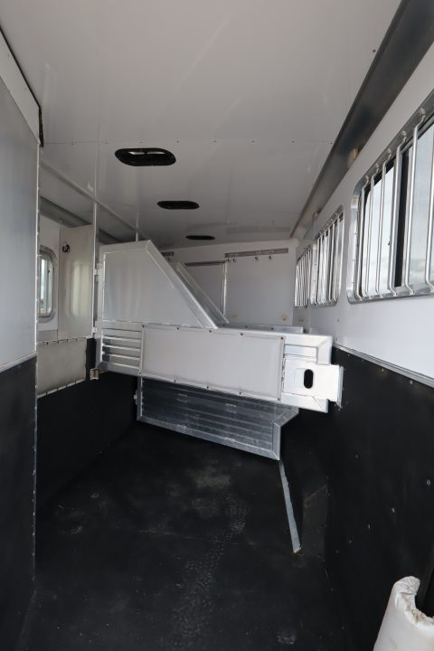 Used 2015 Featherlite Trailers 3 Horse Trailer