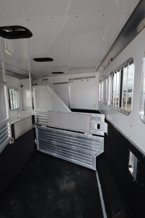 Used 2015 Featherlite Trailers 3 Horse Trailer