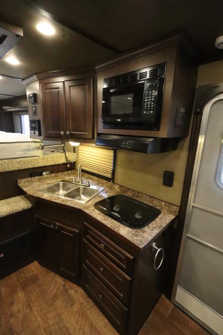 Used 2015 Featherlite Trailers 3 Horse Trailer