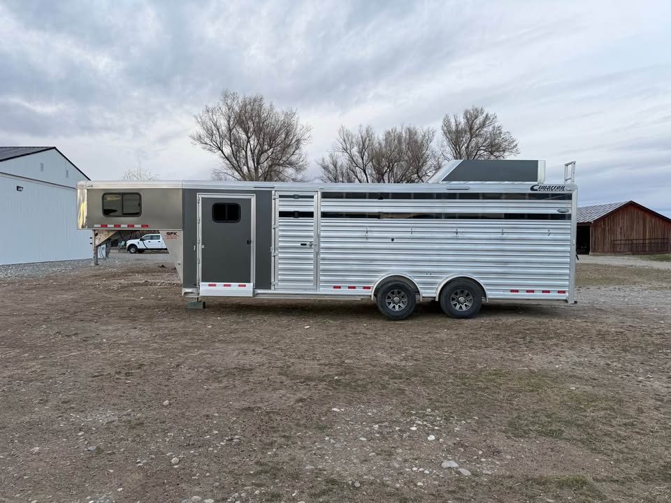Used 2021 Cimarron Trailers 26' STOCK COMBO, DOUBLE SIDED TACK