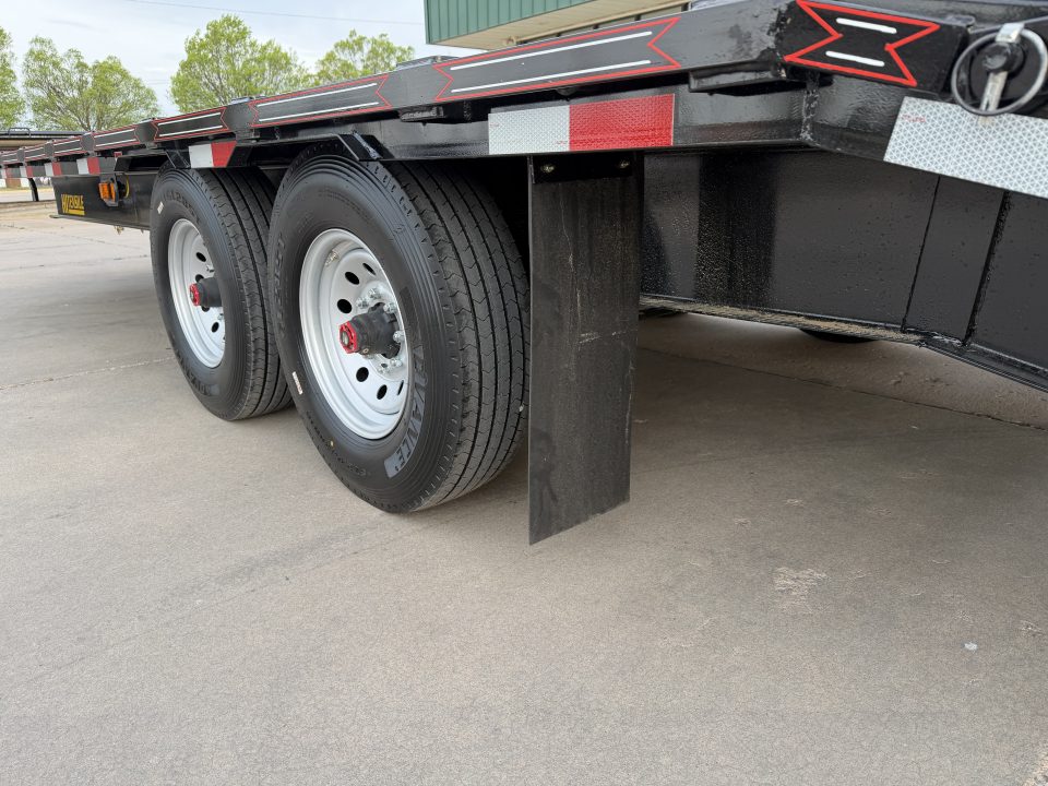 New #037636 2026 DIAMOND T DO160 24 X 102 TANDEM AXLE BUMPER PULL DECKOVER 16K TRAILER W/ MAXX RAMPS & 14 PLY TIRES