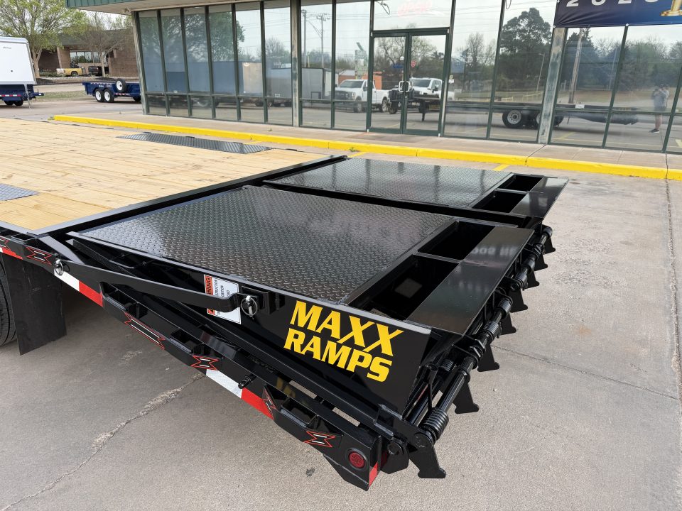 New #037636 2026 DIAMOND T DO160 24 X 102 TANDEM AXLE BUMPER PULL DECKOVER 16K TRAILER W/ MAXX RAMPS & 14 PLY TIRES