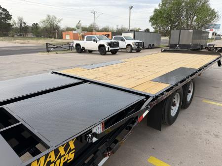 New #037636 2026 DIAMOND T DO160 24 X 102 TANDEM AXLE BUMPER PULL DECKOVER 16K TRAILER W/ MAXX RAMPS & 14 PLY TIRES