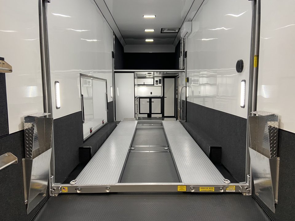 New 2026 United Trailers USH-8.532TR70 Stacker