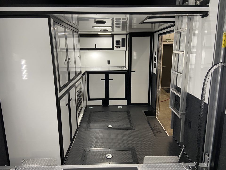 New 2026 United Trailers USH-8.532TR70 Stacker