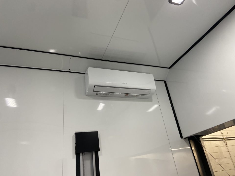 New 2026 United Trailers USH-8.532TR70 Stacker