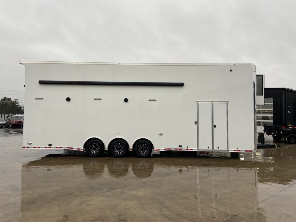 New 2026 United Trailers USH-8.532TR70 Stacker