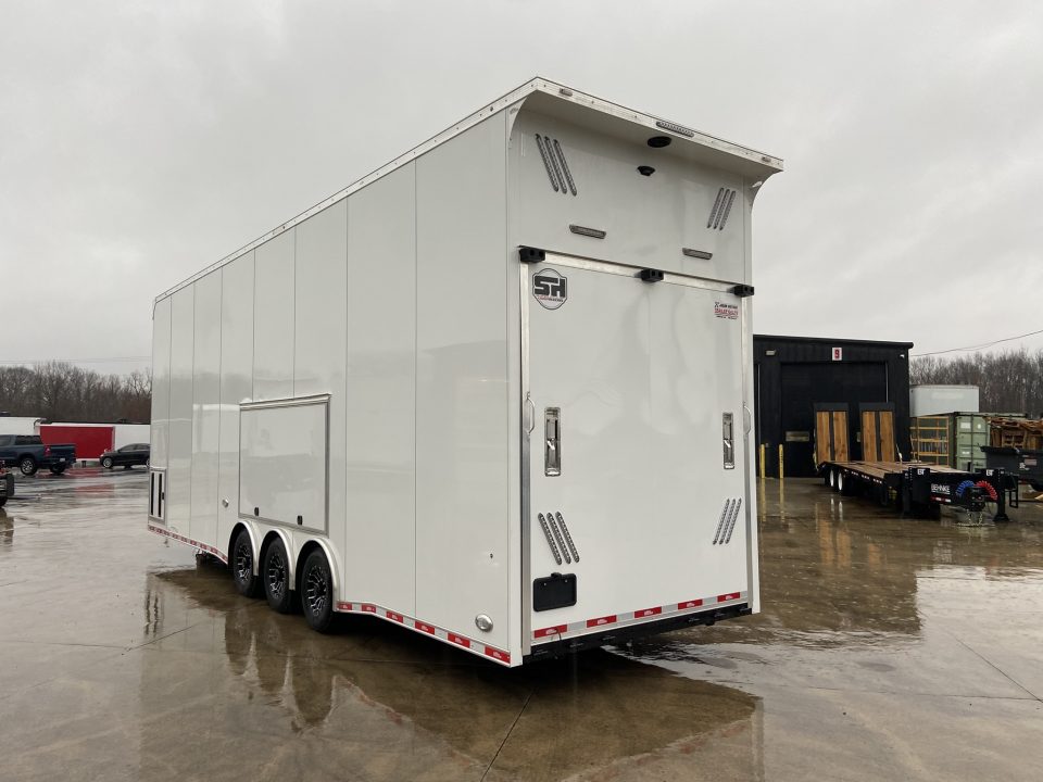 New 2026 United Trailers USH-8.532TR70 Stacker