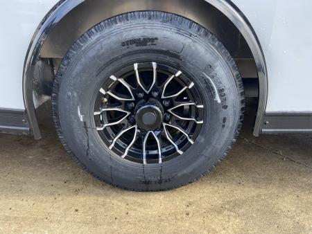 New United UAT CLA-8.5X28 Racing Trailer