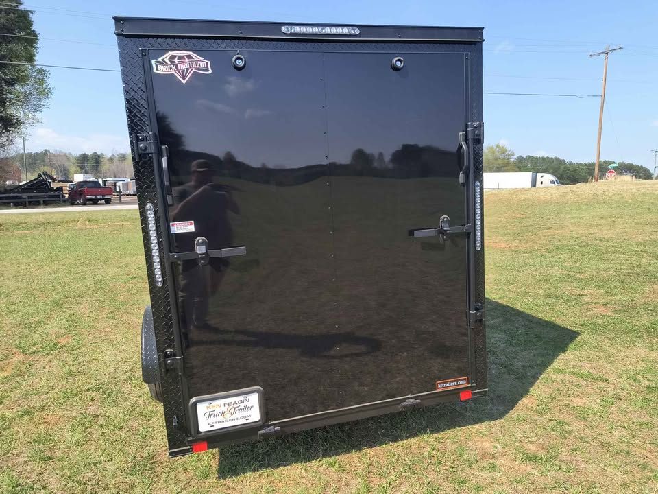 New DIAMOND CARGO 6 x 12 SA Cargo / Enclosed Trailer