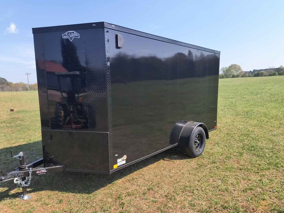 New DIAMOND CARGO 6 x 12 SA Cargo / Enclosed Trailer
