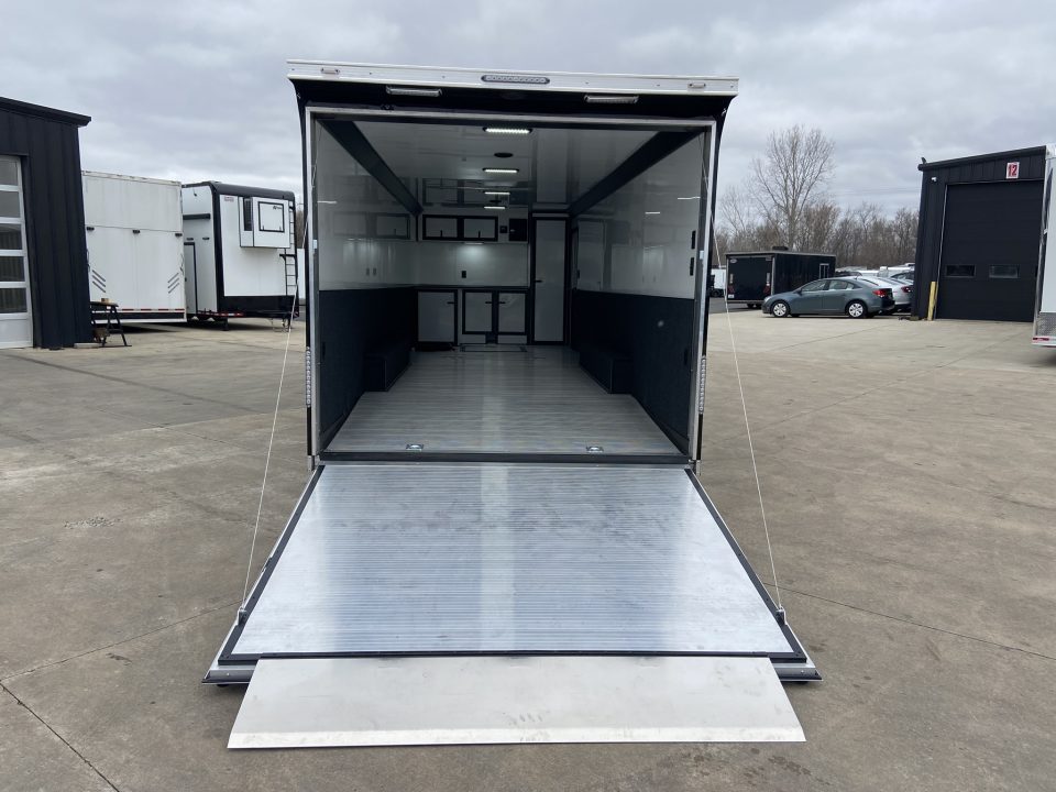 New United UAT PREM-8.5X28 Racing Trailer