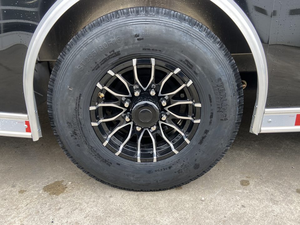 New United UAT PREM-8.5X28 Racing Trailer