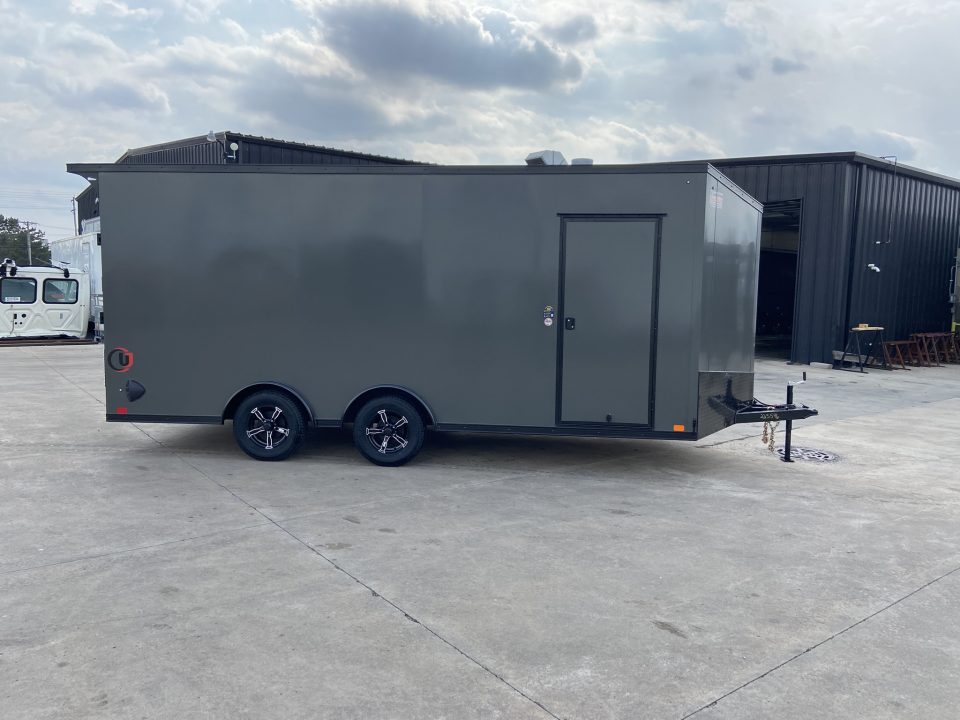 New United UJ-8.5X18 Enclosed Trailer