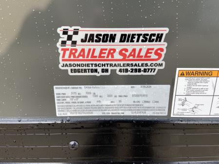 New United UJ-8.5X18 Enclosed Trailer