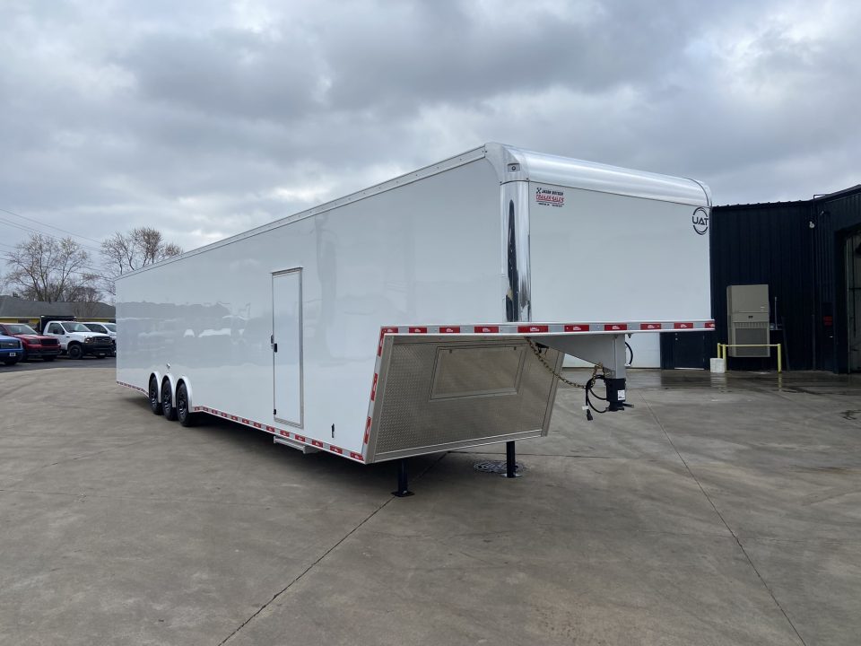 New United UATGN-8.5X48 Car Trailer