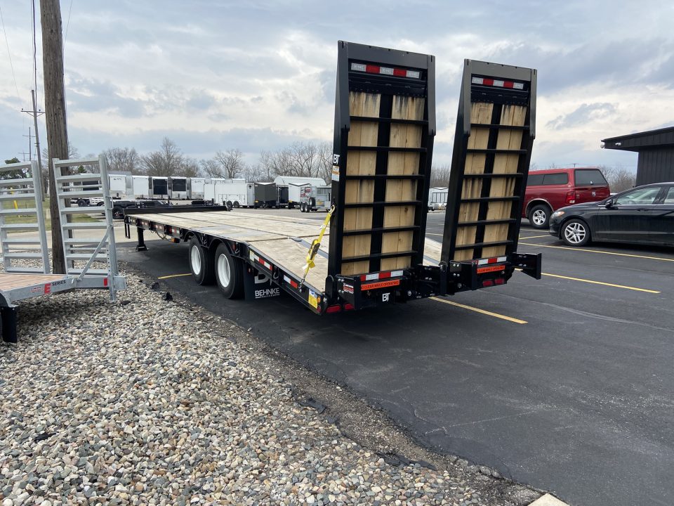 New B&B 8X31 Flatbed Trailer