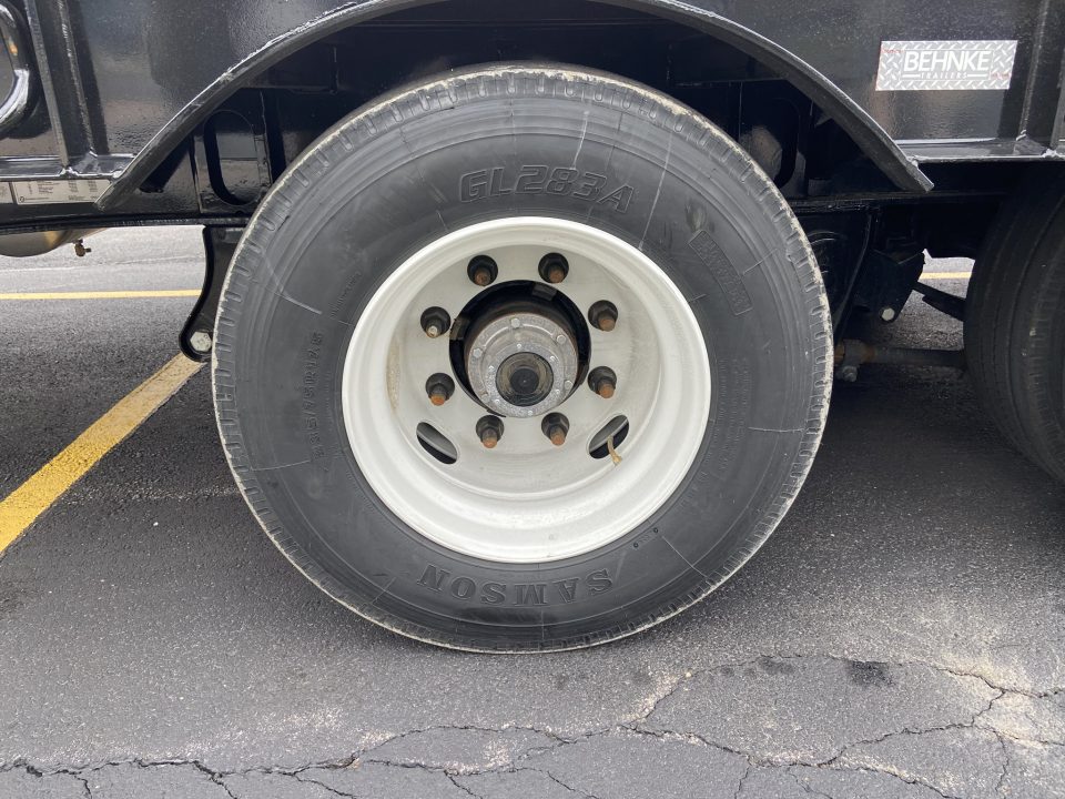 New B&B 8X31 Flatbed Trailer