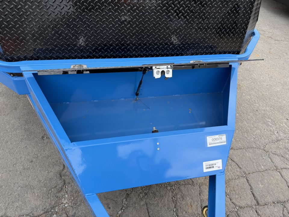 New Load Trail Sport Hauler 83x22 10K- Sky Blue Black-Out PK