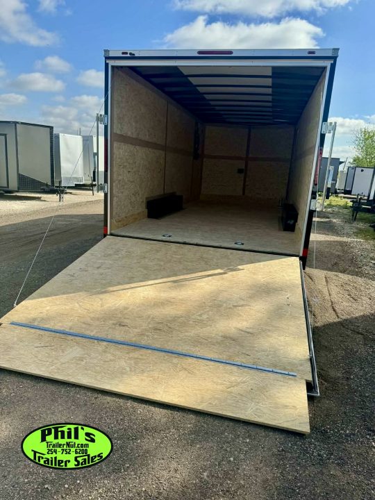 New WELLS CARGO 8.5 X 20 Cargo / Enclosed Trailer FAST TRACK D SERIES UPGRADED 5200LB DEXTER AXLES UPGRADED 7' INTERIOR